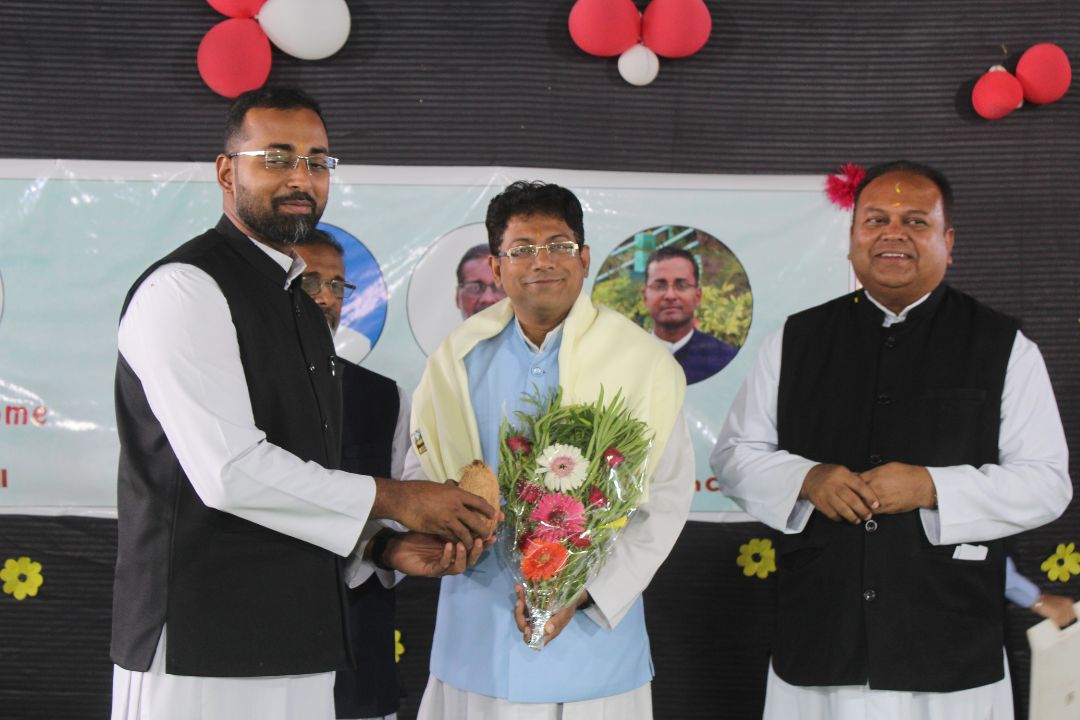 Welcoming the New Principal and Bidding Farewell to the Former Management